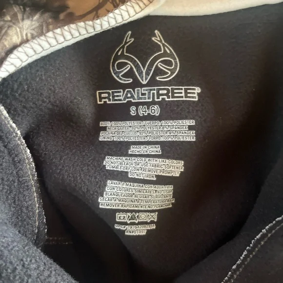 Realtree Small Camo Hoodie - Picture 4 of 4
